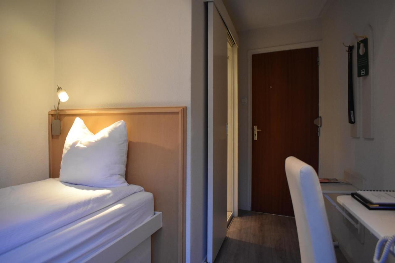 Single Room,1186604734:JPEG